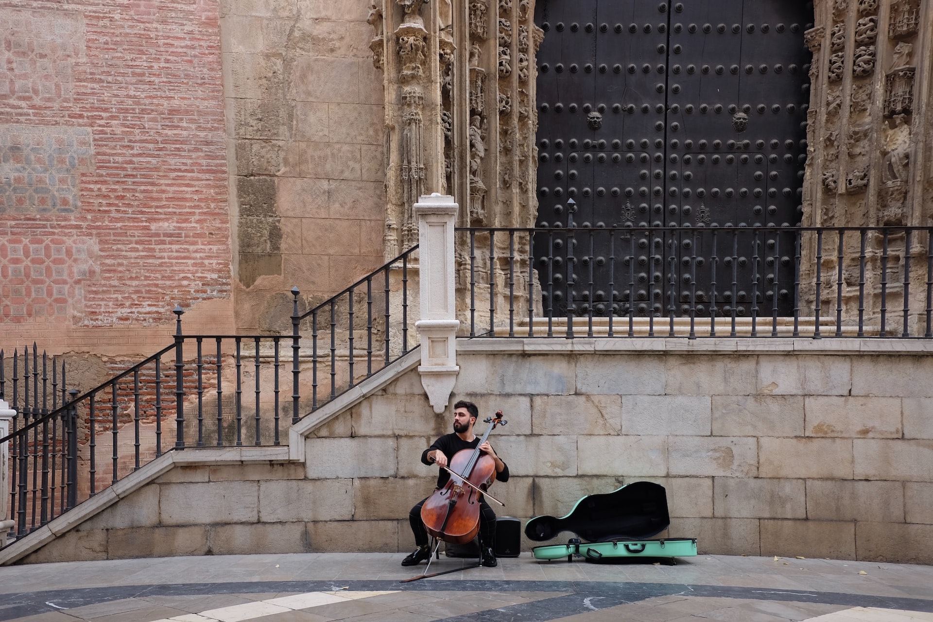 Cellist